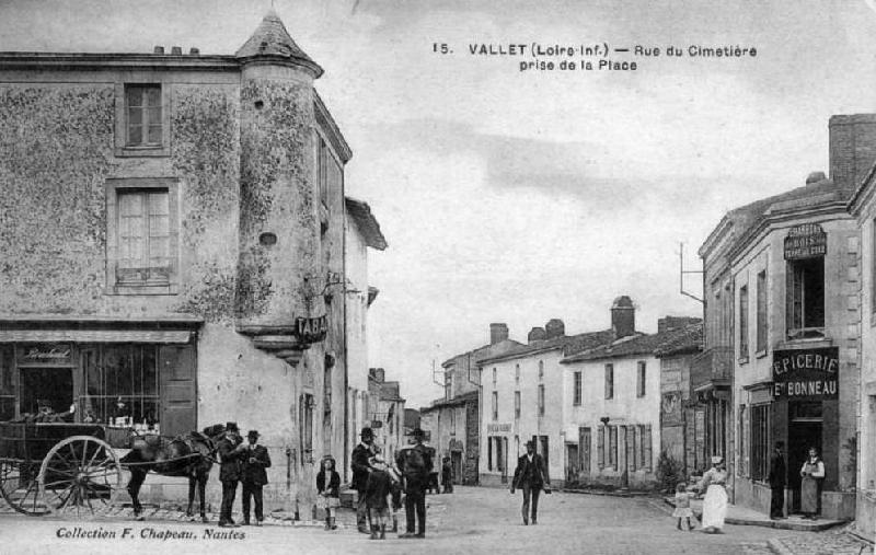 Vallet_Rue_du_Cimetiere.jpg