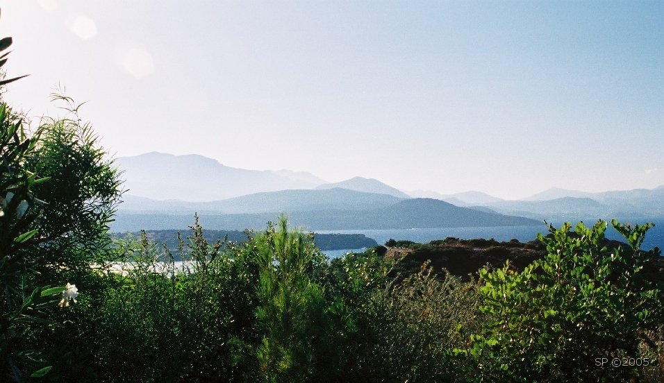 Cote_Est_Baie_de_MIRABELLO_vers_THOLOS_02.JPG